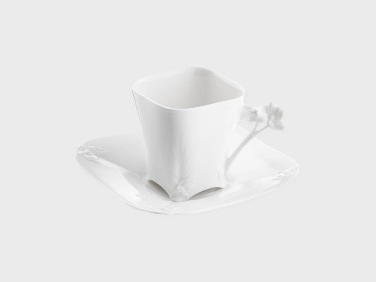 Espressotasse mit Blütenhenkel
